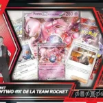 Collezione Pokémon Rivali Predestinati con Mewtwo del Team Rocket, 4 buste sigillate, carta promo e jumbo.